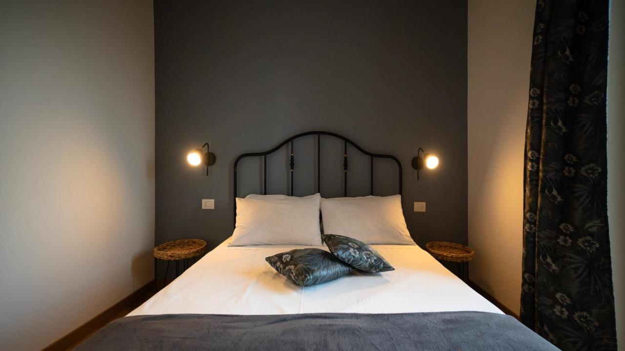 Ferienwohnung La Mascarana Lesa Zimmer foto