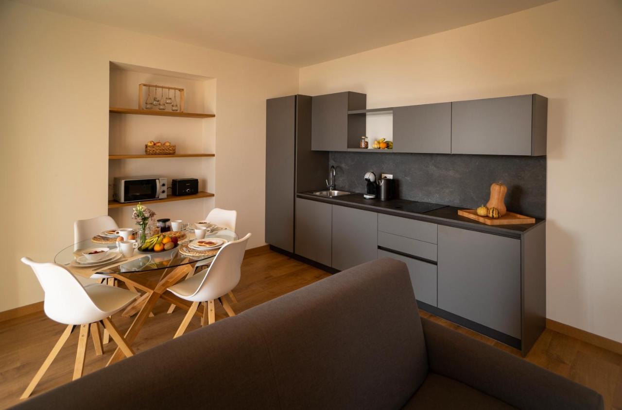 Ferienwohnung La Mascarana Lesa Zimmer foto