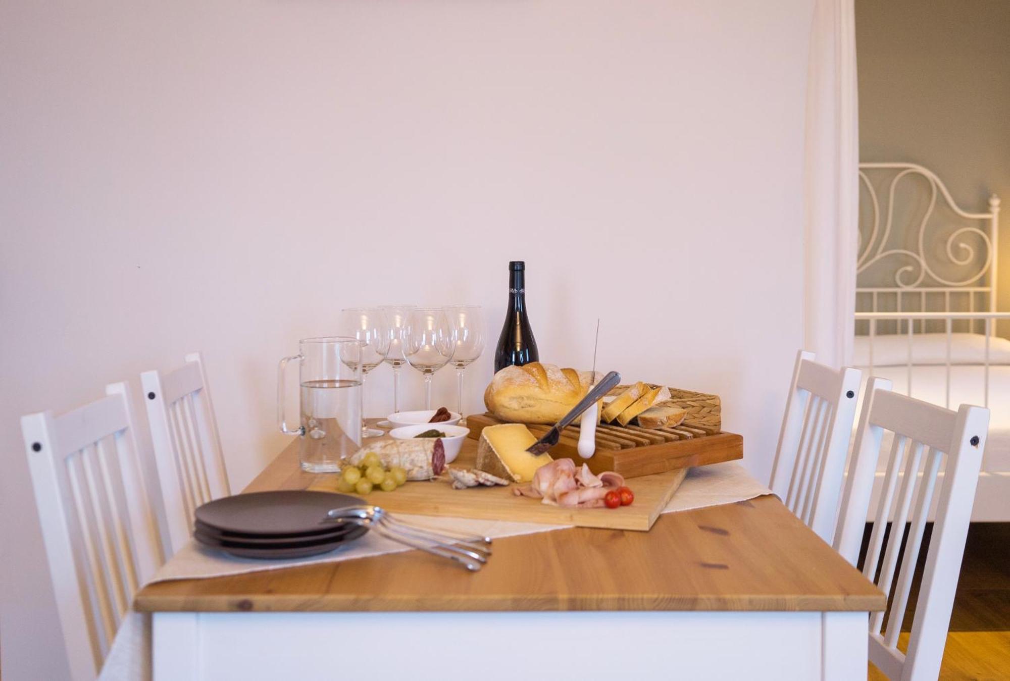 Ferienwohnung La Mascarana Lesa Zimmer foto